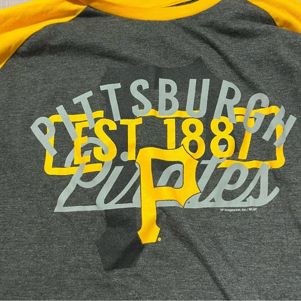 Pittsburgh Pirates Raglan Baseball Ringer Tee Size 2XL MLB 3/4 sleeve Athletic - Picture 3 of 6